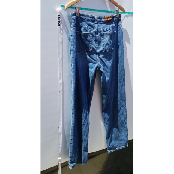 Izod Skinny Jeans - Picture 4 of 6